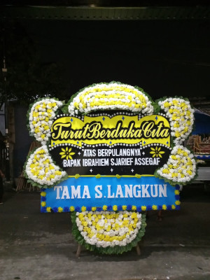 Papan Bunga Duka di Kreo
