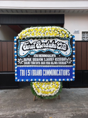 Papan Bunga Duka di Kreo
